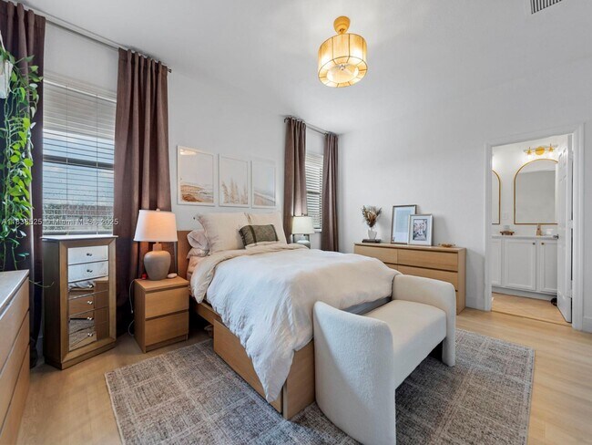 Foto del edificio - 4243 SW 164th Path