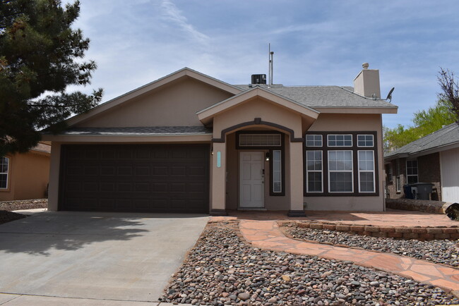 Building Photo - 10893 Alfredo Vasquez Pl