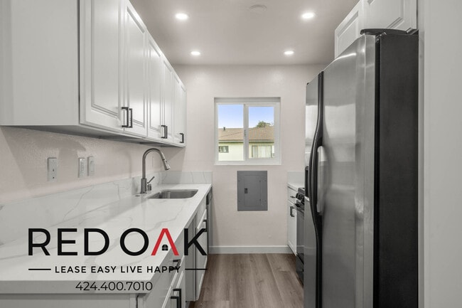 Building Photo - Magnificent Two Story, Three Bedroom with ...