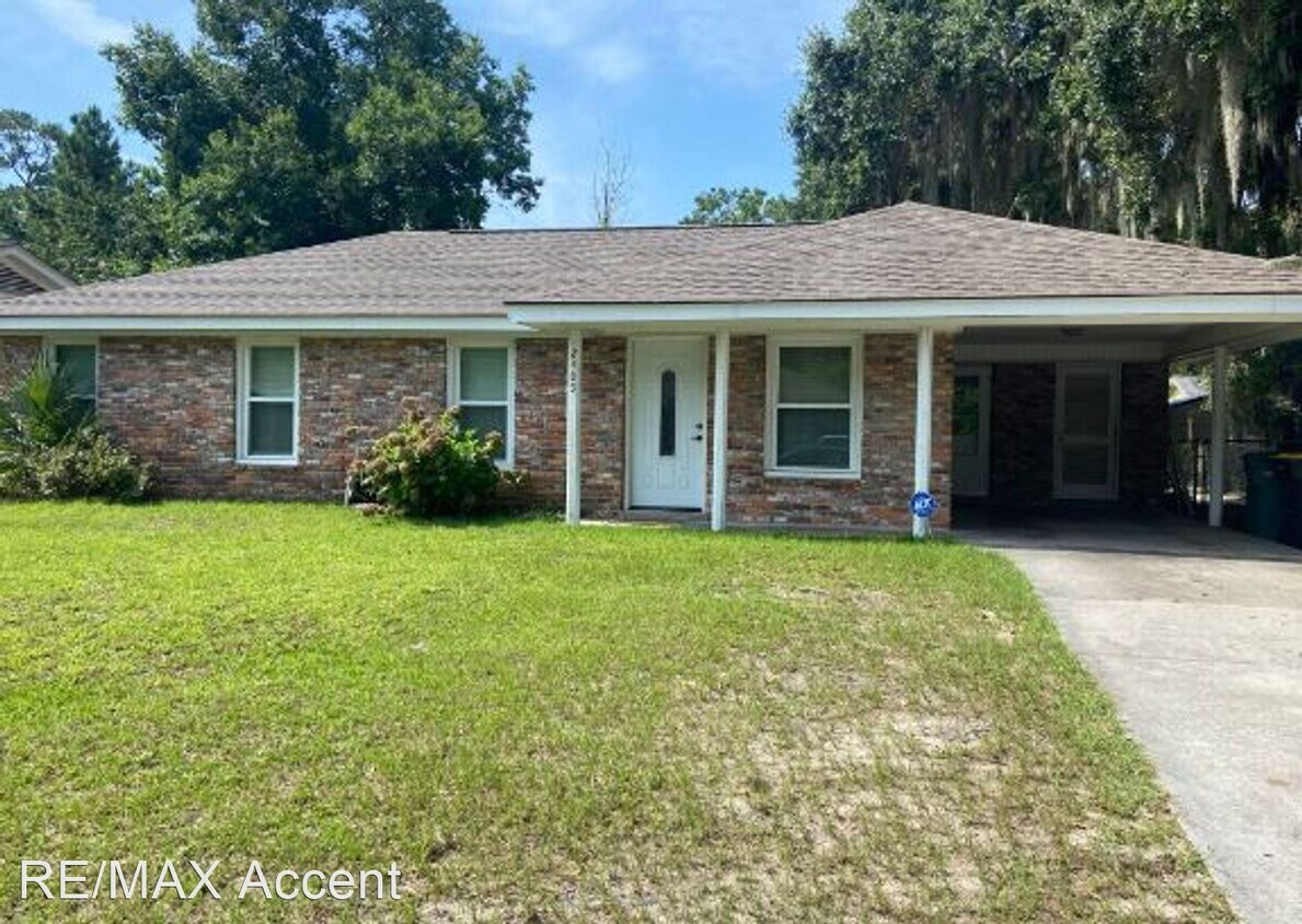 Primary Photo - 3 br, 1.5 bath House - 2405 Dolphin Dr.