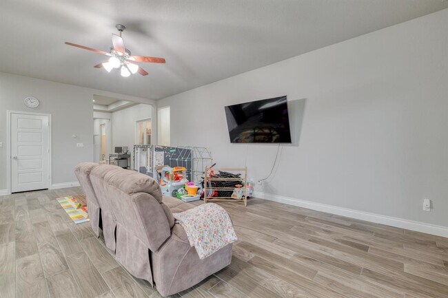 Foto del edificio - 2424 Orchard Way