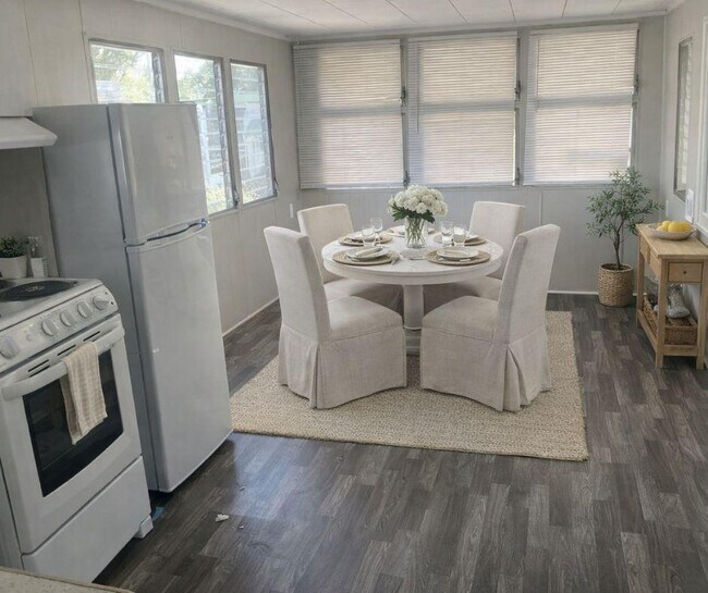 Foto del edificio - 10 Circle Dr