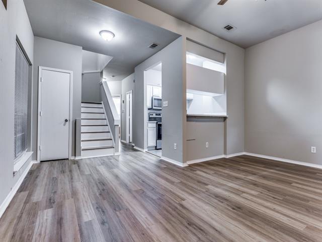 Building Photo - 3935 Pickett Pl Dr