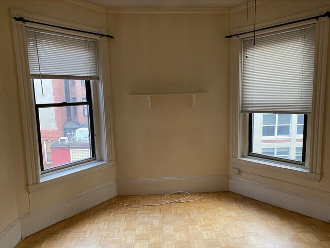 Building Photo - 288 Newbury St