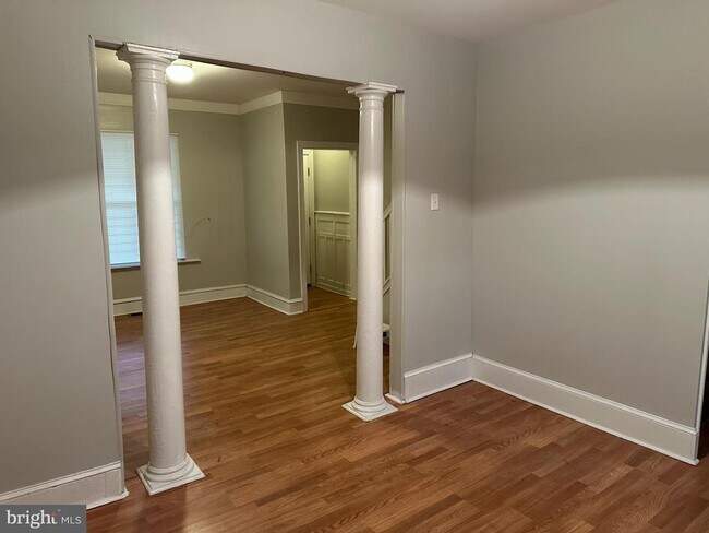 Foto del edificio - 1332 S Lindenwood St