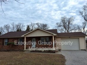 Building Photo - 1800 Preston St