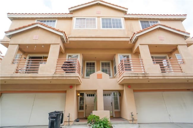 Building Photo - 14061 Lemoli Ave