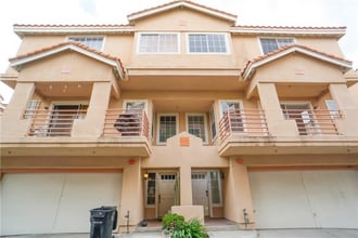 Building Photo - 14061 Lemoli Ave