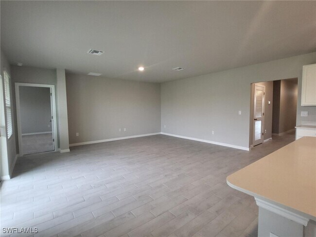 Foto del edificio - 2465 NW 9th St