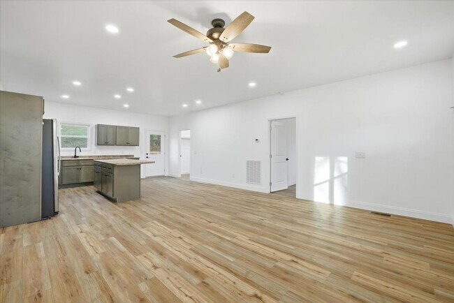 Foto del edificio - Dandridge -  New Construction