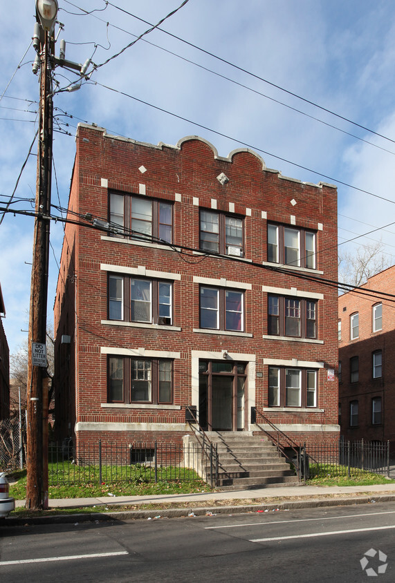 Building Photo - 445-451 Barbour St