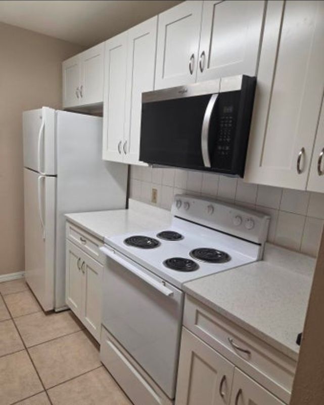Building Photo - 4447 Barna Ave