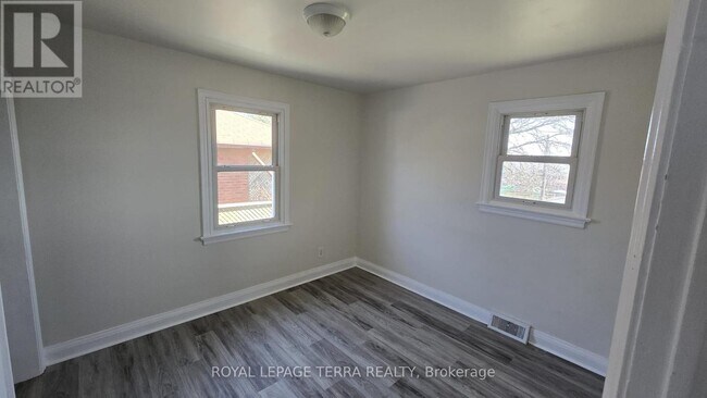 Photo du bâtiment - 779 Whitman Crescent