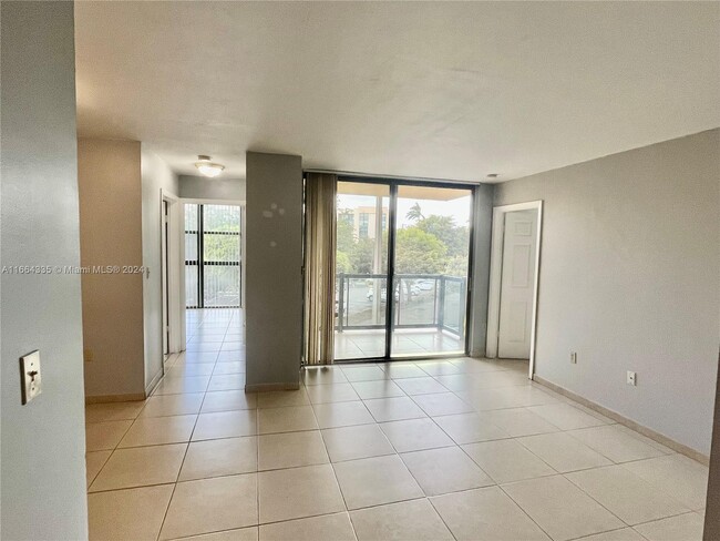 Building Photo - 11800 SW 18th St