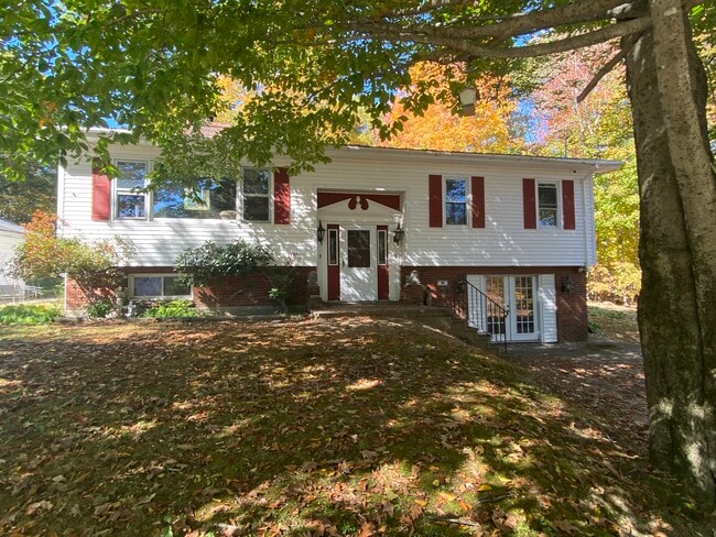 Building Photo - 748 Togus Rd