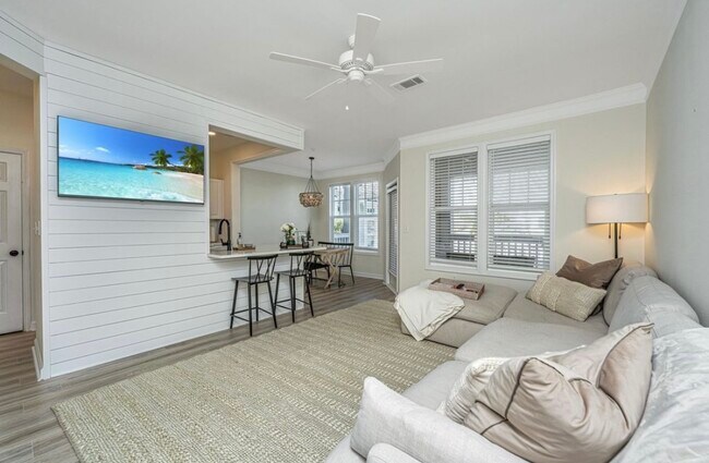 Foto del edificio - 1123 Rosewood Ln