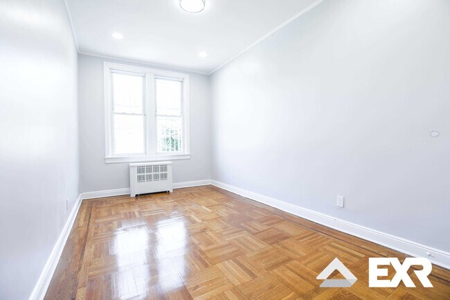 Building Photo - 91 E 38th St