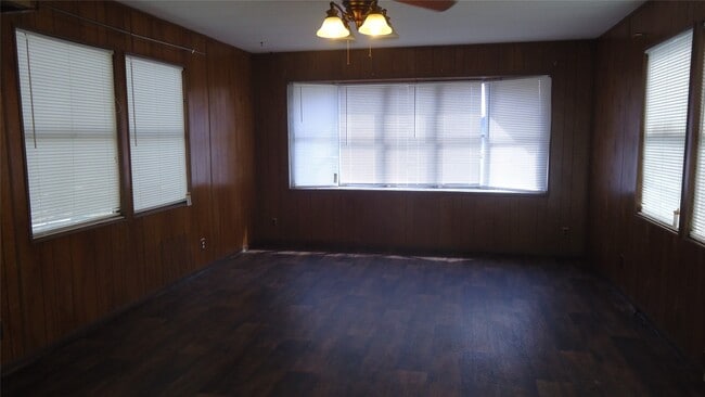Foto del edificio - 106 Gossett St