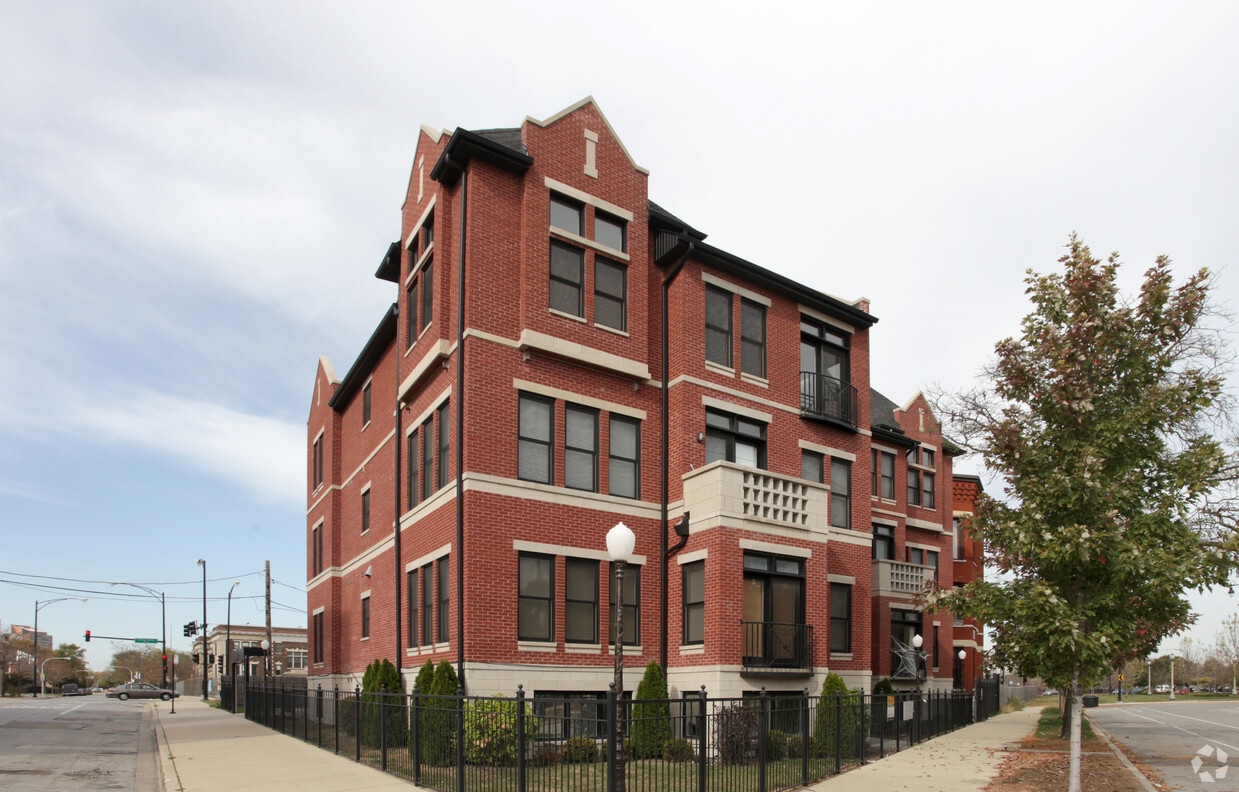 3986 S Drexel Blvd, Chicago, IL 60653 Apartments in Chicago, IL