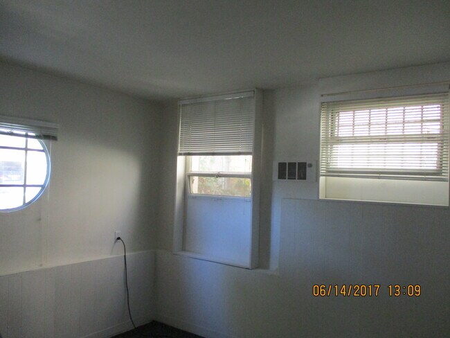 Foto del edificio - 530 Glenrock Ave