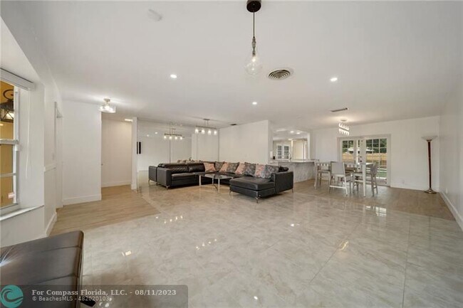 Foto del edificio - 4115 Madison St
