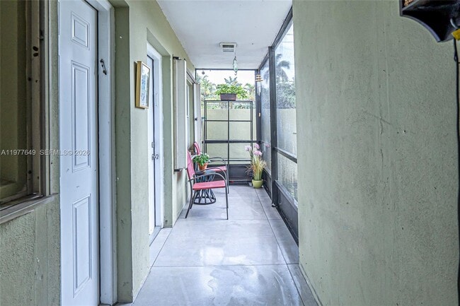 Foto del edificio - 1425 Arthur St