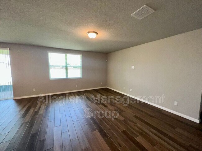Building Photo - 128 Towns Cir