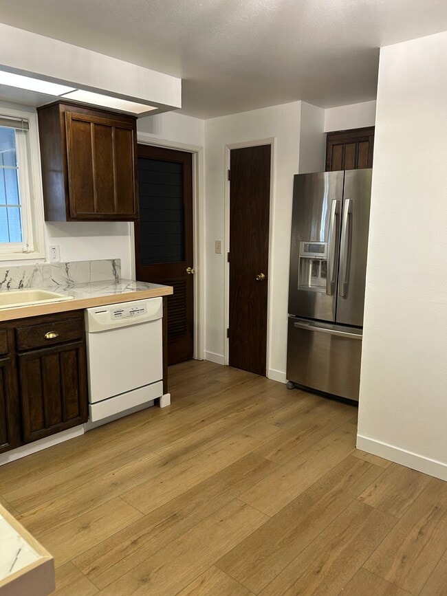 Foto del edificio - 5149 Sumac Ave