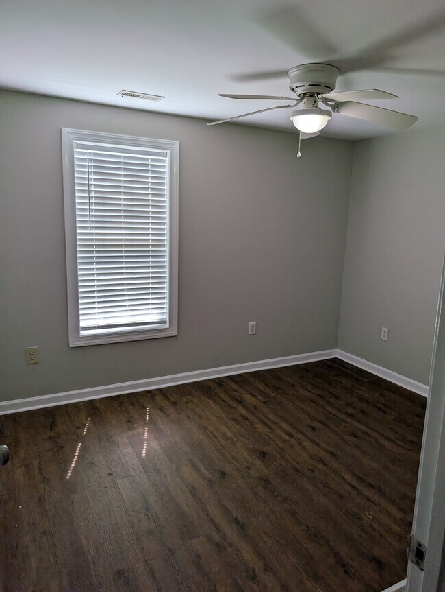 Foto del edificio - 6089 Braxton Rd