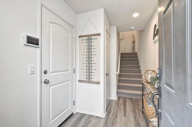 Foto del edificio - 2211 Solara Ln