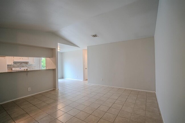 Building Photo - 12403 Tree Line Dr