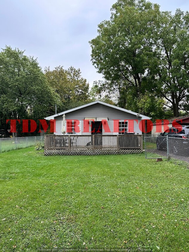 Foto principal - 2121 Christner St