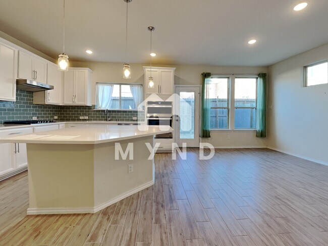 Building Photo - 8672 Hollyoaks Creek Ln