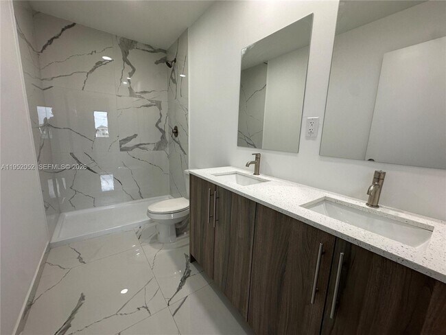 Foto del edificio - 232 NW 13th Ct