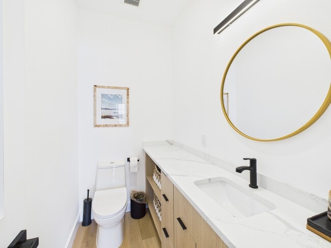 Segundo baño - 904 Quinnipiac Ave