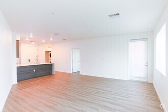 1BD, 1BA - 964SF - Allaso Journal Center