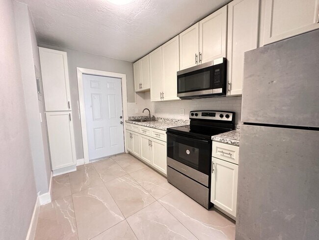 Foto del edificio - 1015 SW 8th St