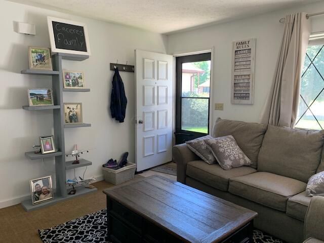 Foto del edificio - 5804 Pepperwood Ct