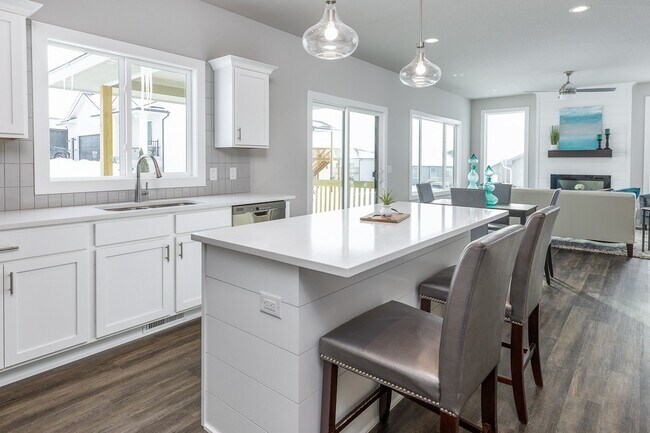 Building Photo - 15012 Goldenrod Dr