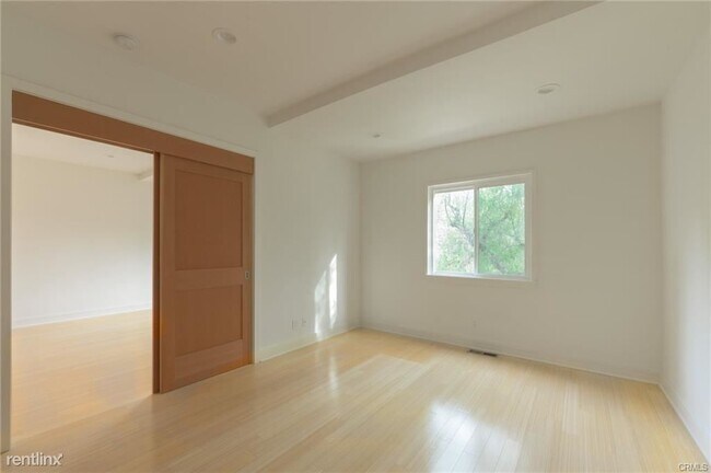 Building Photo - 4 br, 2 bath House - 3830 Clayton Ave 1