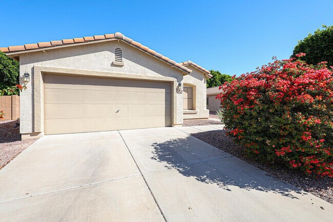 Building Photo - 16034 W Winchcomb Dr