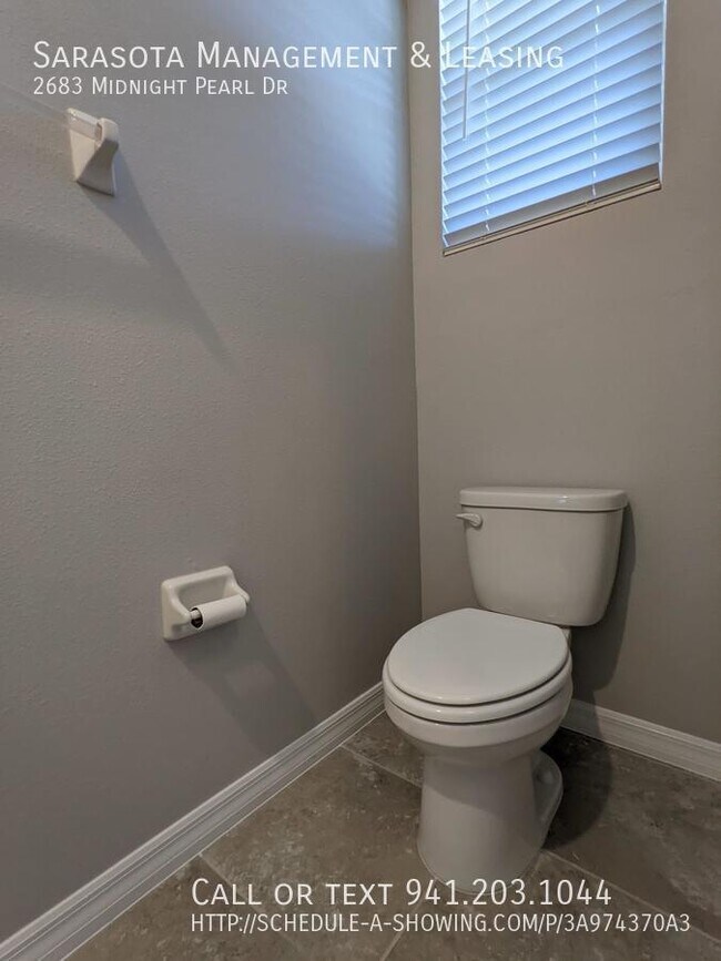 Foto del edificio - Brand New 2 Story 3 Bed 2.5 Bath Single Ca...