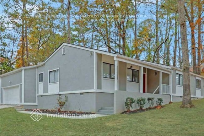 Building Photo - 2463 Rockwood Way SW