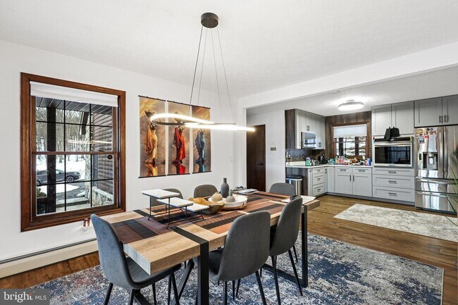 Foto del edificio - 761 Timberlake Dr