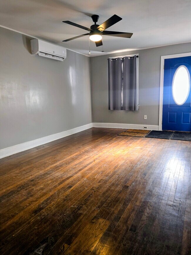 Foto del edificio - 310 N High St