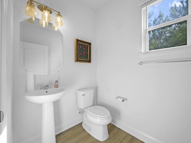 Building Photo - For Rent: Stunning 4-Bedroom Home in St. A...