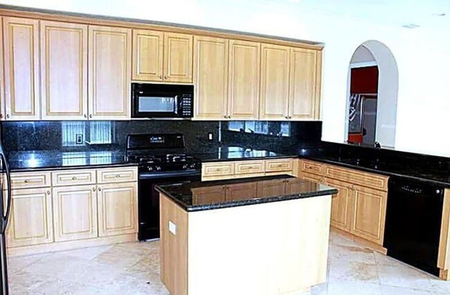 Photo - 1257 Beacon Cir House