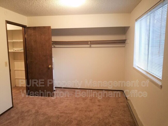 Building Photo - 1500 Lincoln St 11