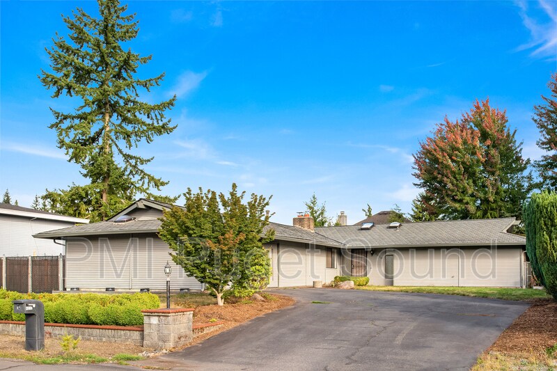 4512 NE 24th St, Renton, WA 98059 House Rental in Renton, WA