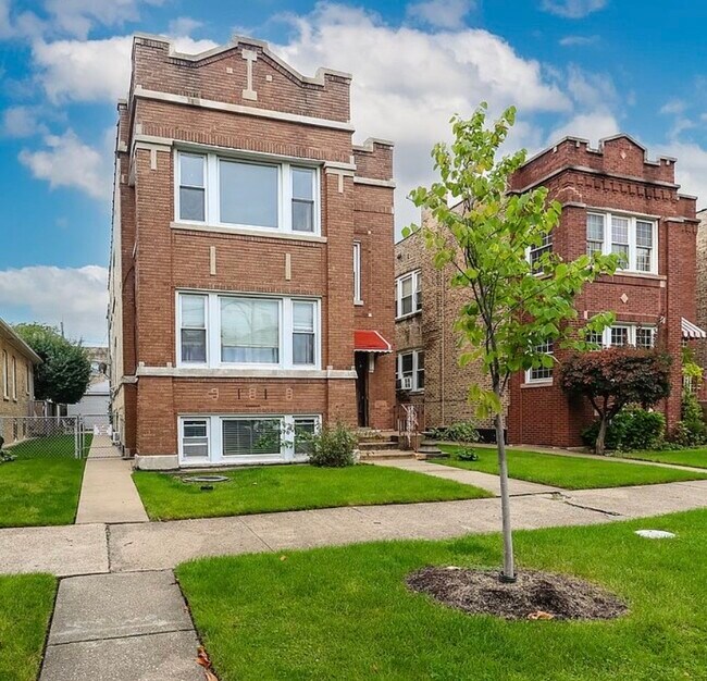 Foto del edificio - 3414 N Ridgeway Ave